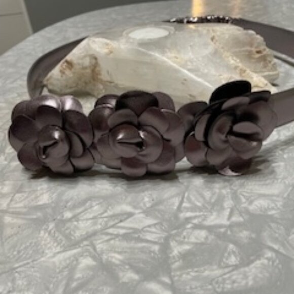 WOMENS Pretty Pewter Petal Stretch Belt - Picture 1 of 7